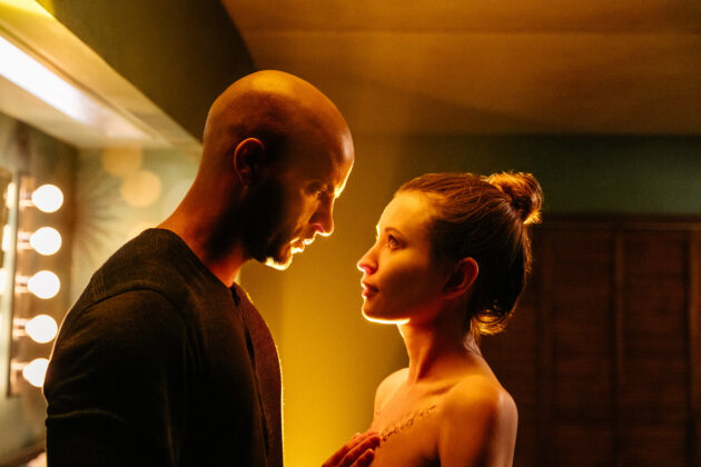 Photo Ricky Whittle, Emily Browning