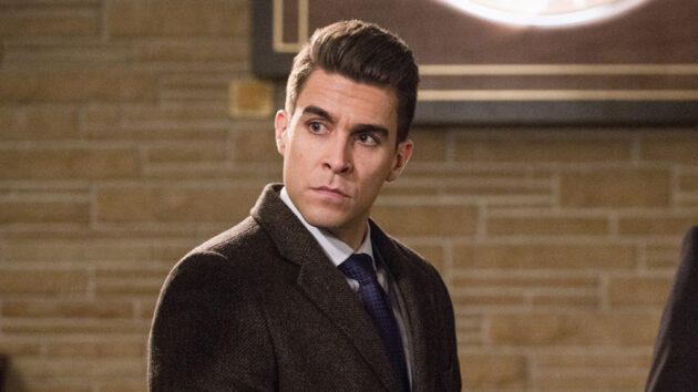 Josh Segarra : photo, Arrow