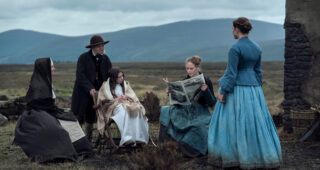 The Wonder : photo Josie Walker, Toby Jones, Kíla Lord Cassidy, Niamh Algar, Florence Pugh