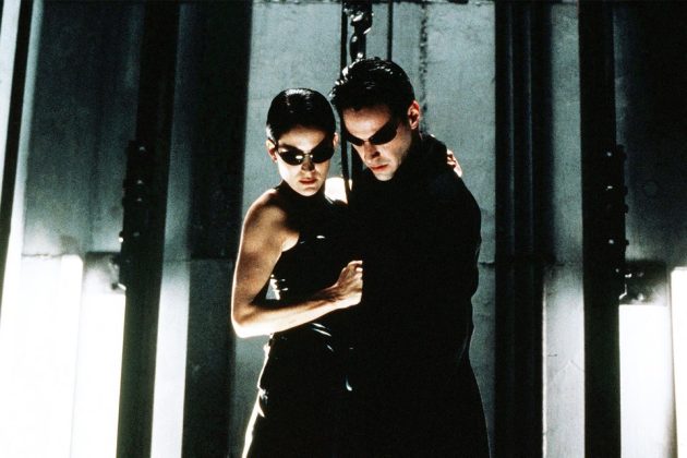 Keanu Reeves et Carrie-Anne Moss dans Matrix